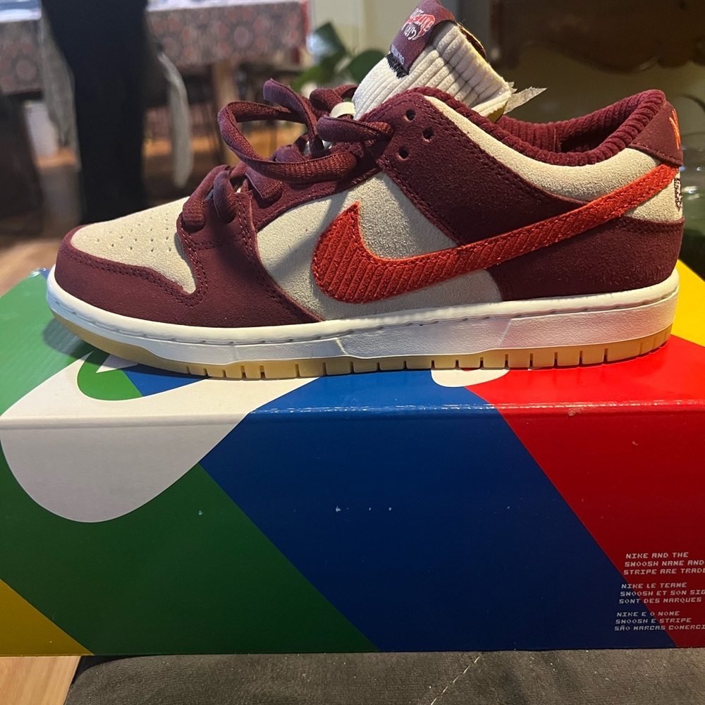 Nike Skate Like a Girl x Dunk Low SB